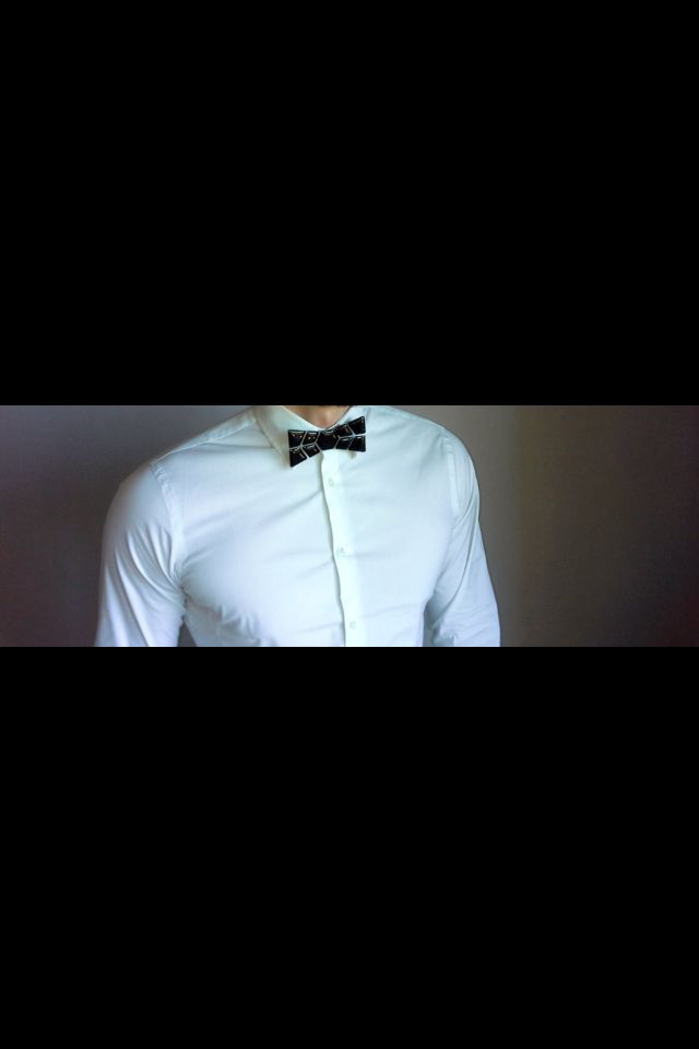 Resin Papillon Black